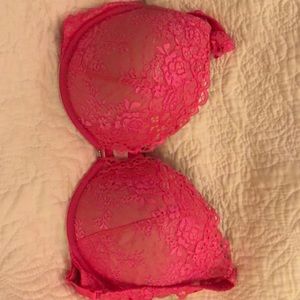 Victoria’s Secret push-up bra hot pink lace